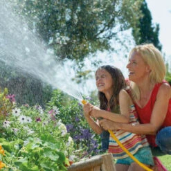 B&M Hozelock Superhoze 30m -B and M Store 338032 hozelock 30m expanding superhoze 2