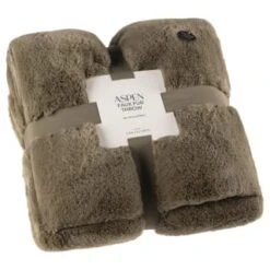 B&M Aspen Faux Fur Throw - Sage